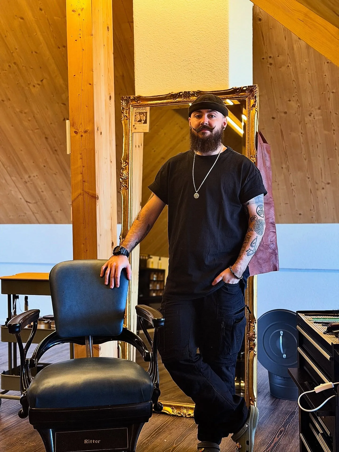 Vitor Gómez Dos Santos – Celtas Blades & Hideout